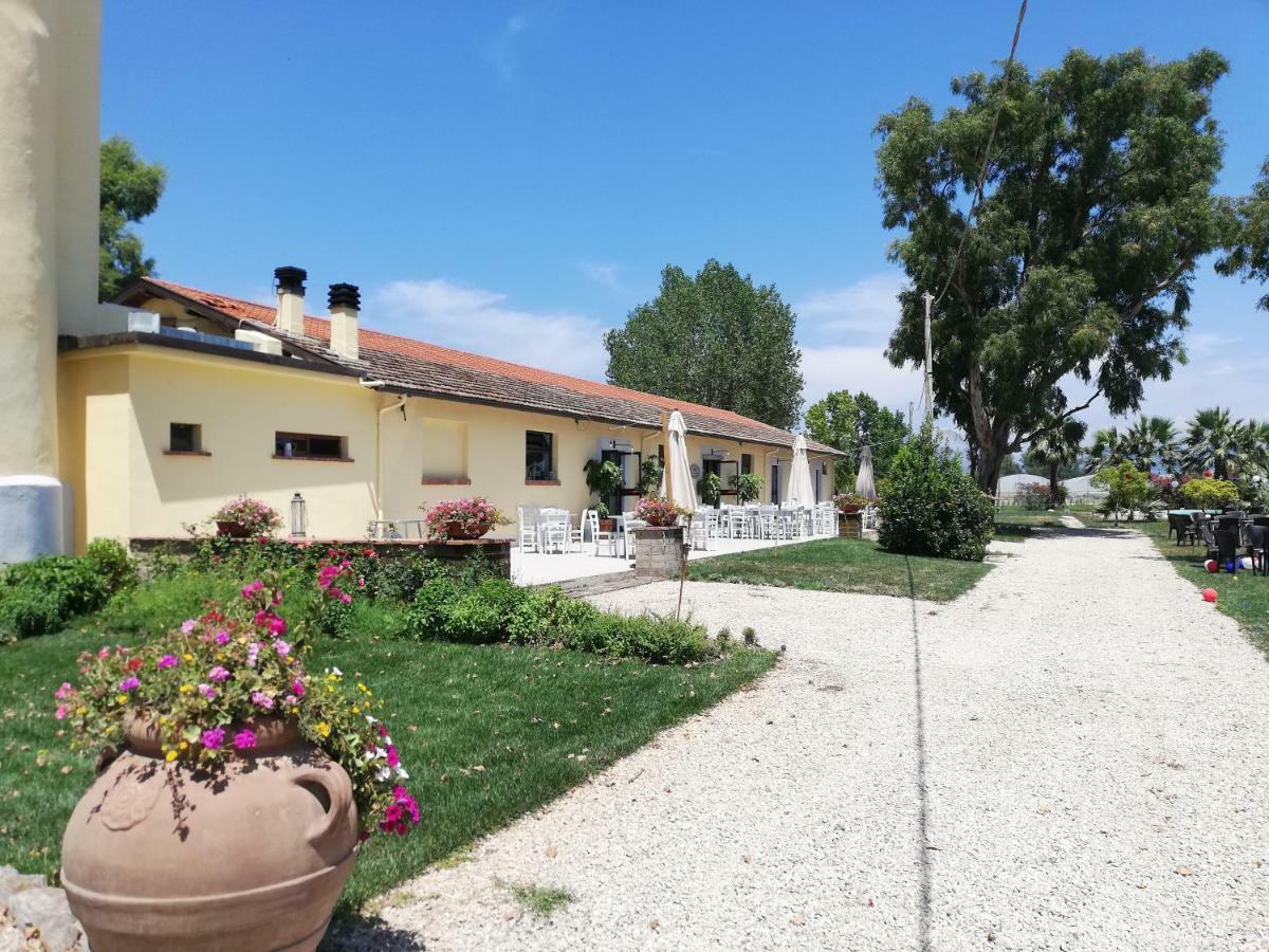 Agriturismo Le Folaghe Terracina Bagian luar foto