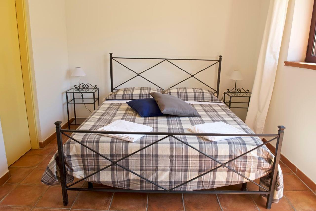 Agriturismo Le Folaghe Terracina Bagian luar foto